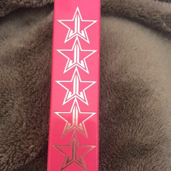 Jeffree Star Liquid Lipstick in Crocodile Tears - Picture 2 of 3